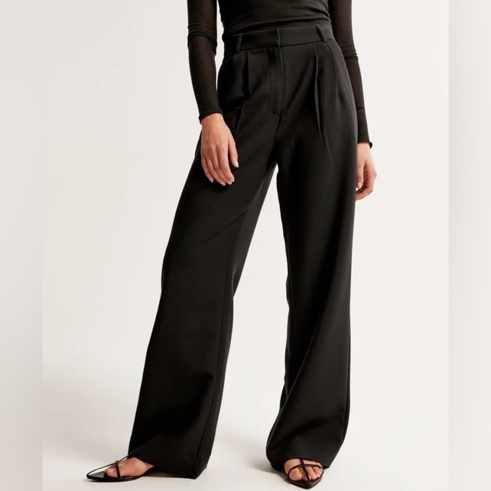 Abercrombie and Fitch Black Sloane Taliored Pant Leg 27/4S